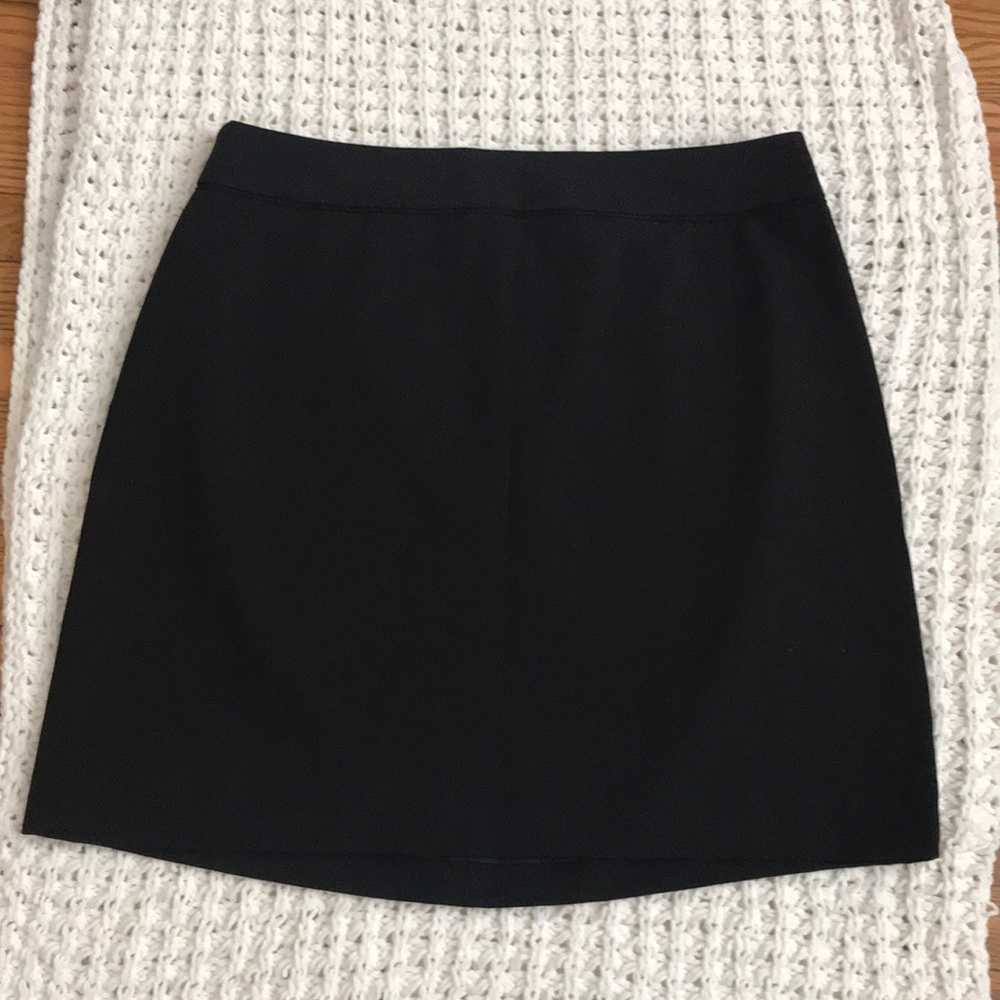 LOFT curvy knee length skirt size 14.